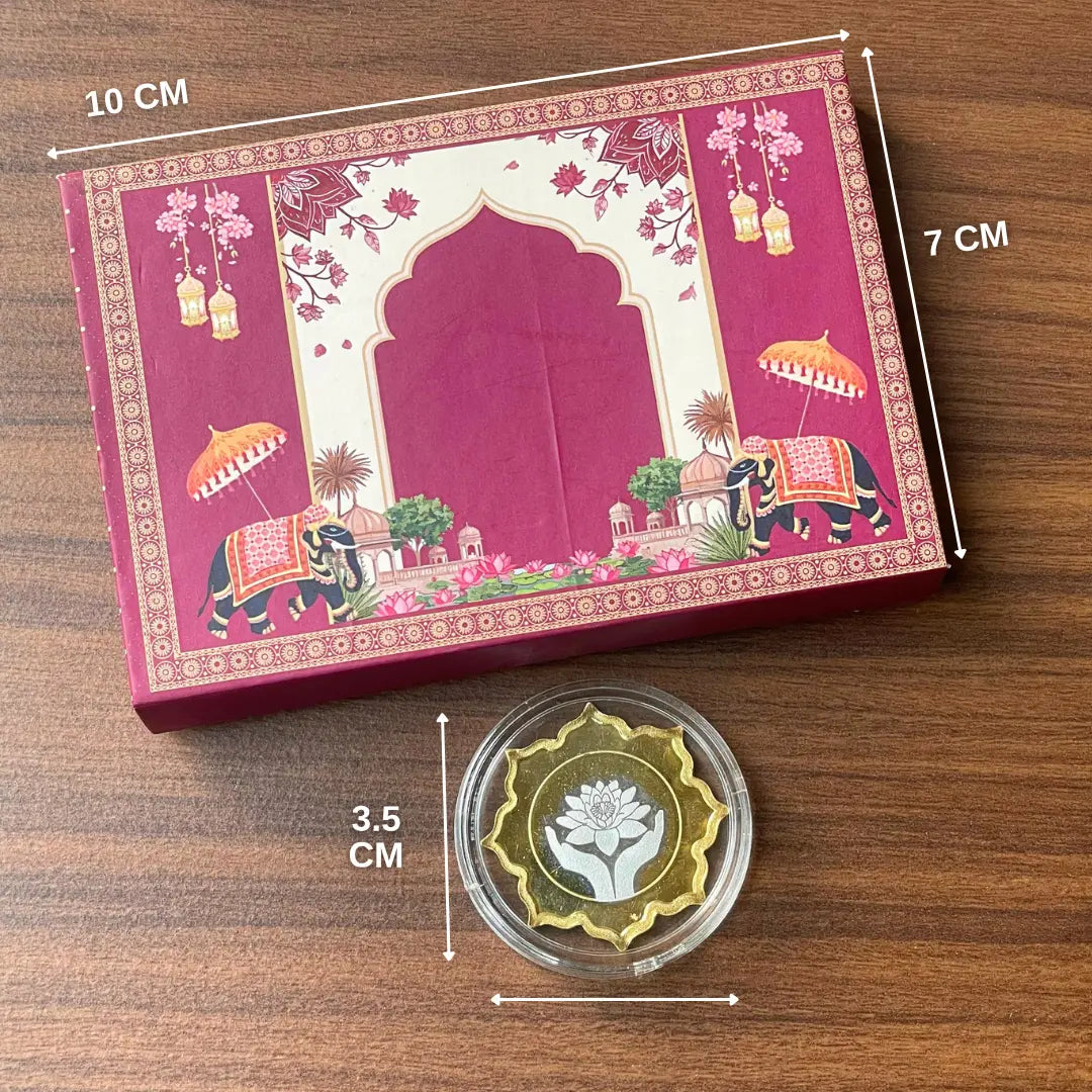 Lotus In Hand, Gold Finish, Lotus Shape, Single (5 g)