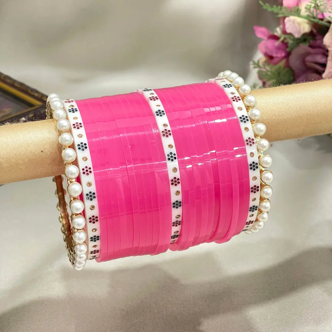 Traditional Chooda Set With Flower Dots & Cream Pearl Bangles