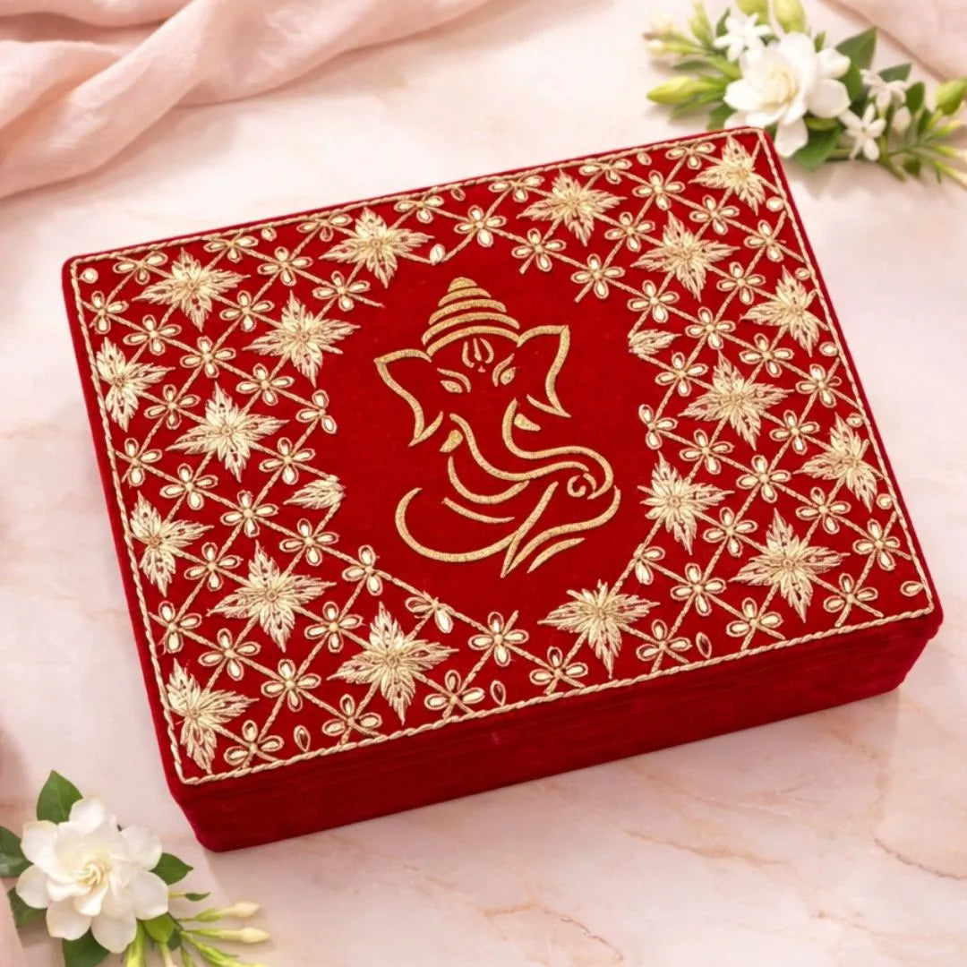 Sada Saubhagyavati Chooda Cover with Ganesh Ji Chooda Box Combo Set