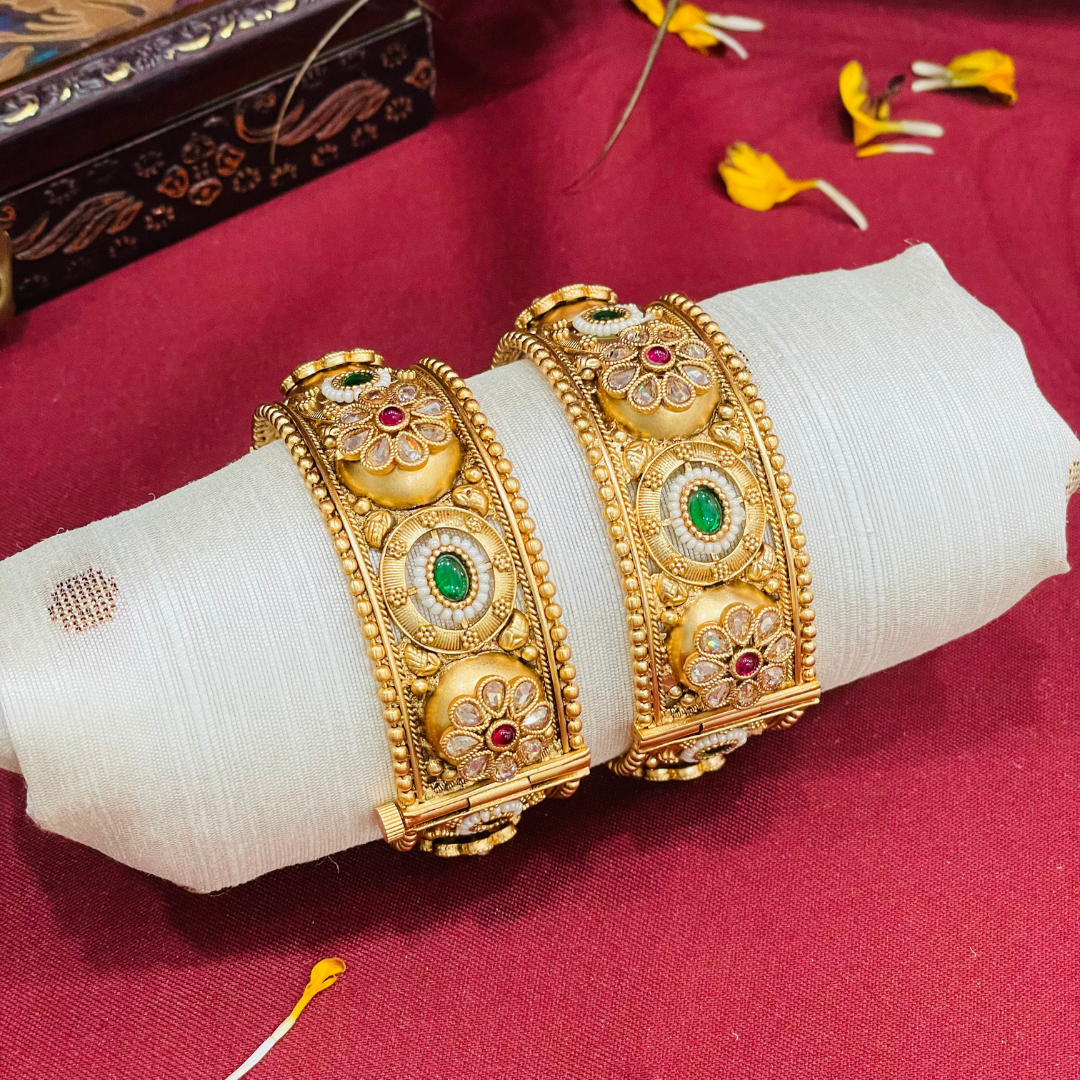 Antique Kada