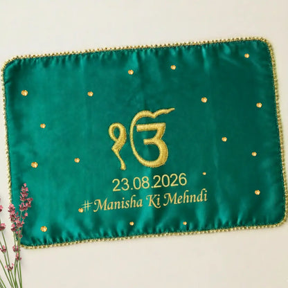Green Ik Onkar Motif Mehendi Mat With 2 Line Text