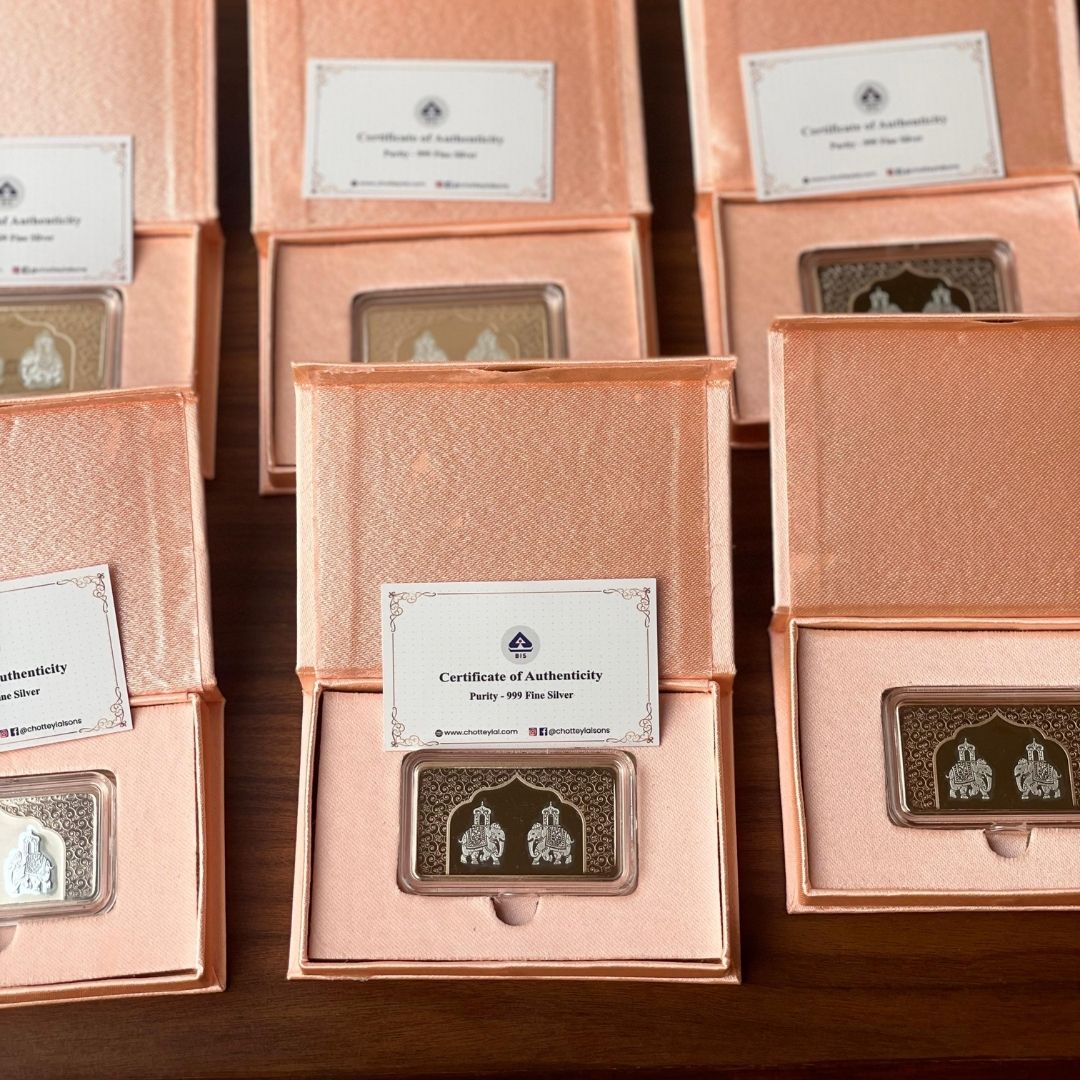 Rose Gold Elephant Design, Dollar Shape (15 Grams), 999 Purity Silver Coin - Customizable Packaging