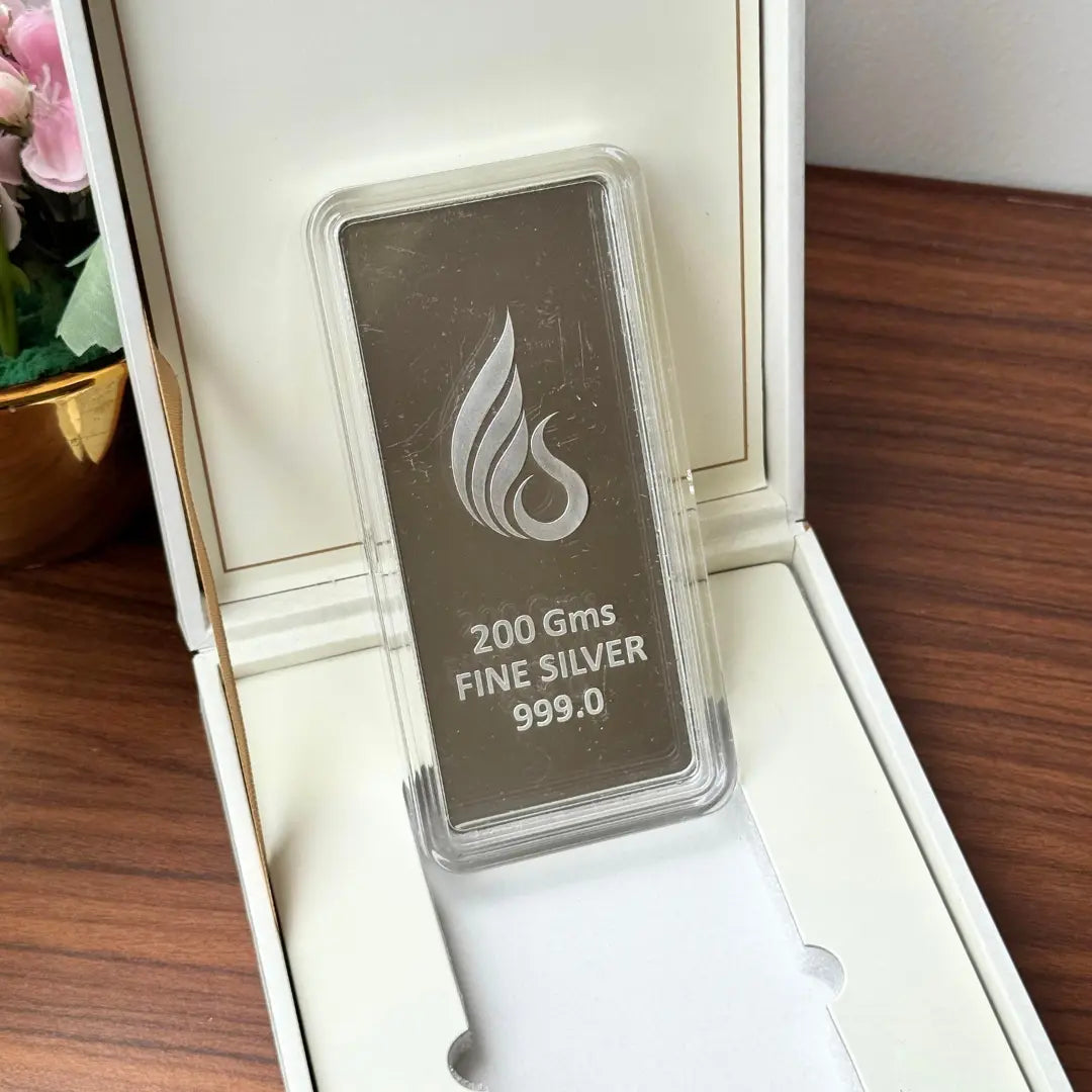 Leaf In Hand, Silver Finish, Bar Shape, 200 GM, 999 Purity Silver Coin – Ready To Ship