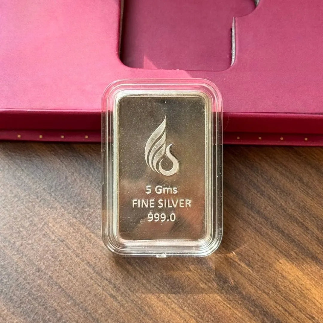 Premium 999 Pure Silver 5g Leaf in Hand Bar