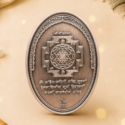 Radha Krishna Ji, 3D Finish, Oval Shape, Single (50 g)