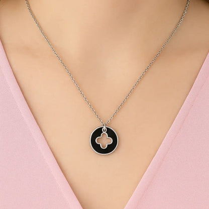 Trendy Clover Pendant