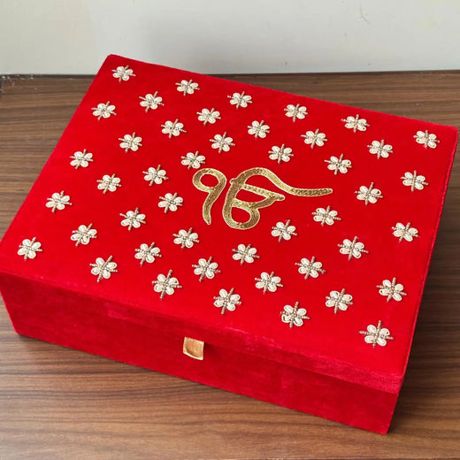 Red Velvet Chooda Box With Ik Onkar Motif & Patterned Design