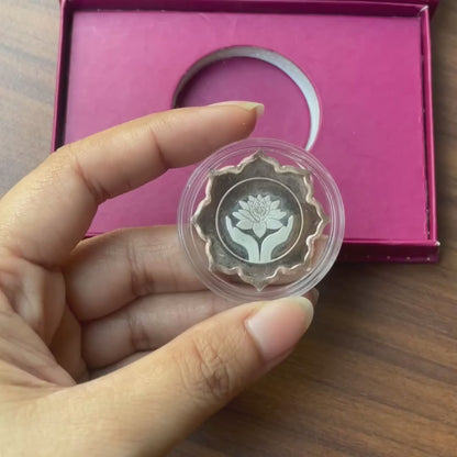 Lotus In Hand, Rose Gold Finish, Lotus Shape, Single (5 g)