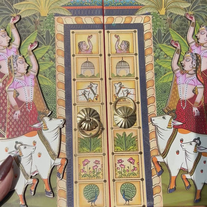 Radha Krishan, Square Shape, 40 g