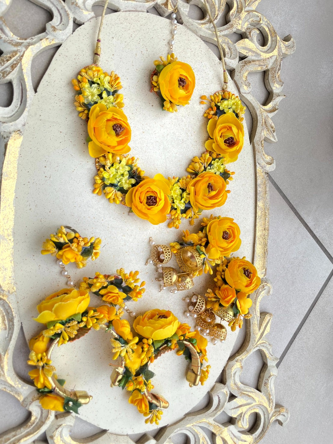 Flower Set For Bride Haldi Ceremony