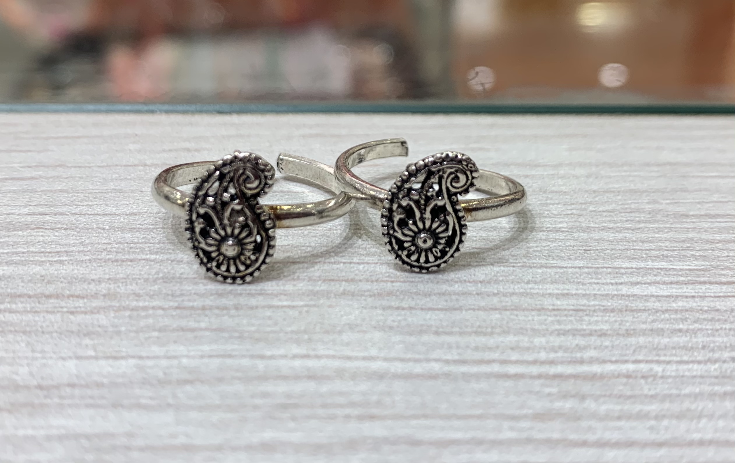 Oxidised Silver Toe Ring in Paisley Design